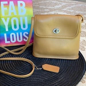 Vintage Coach Crossbody Excellent Condition